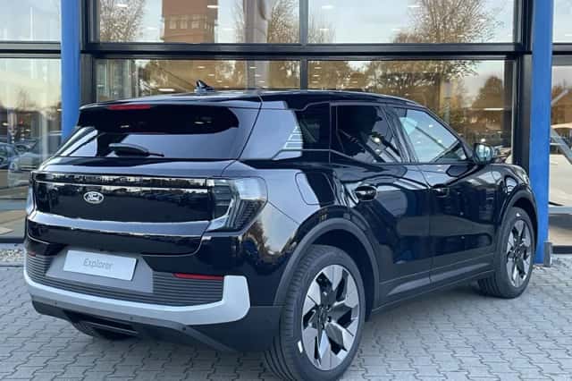 Ford Explorer (2026) thumbnail 5