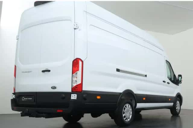 Ford Transit (2024) thumbnail 2