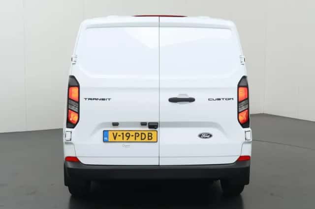 Ford Transit Custom (2024) thumbnail 4