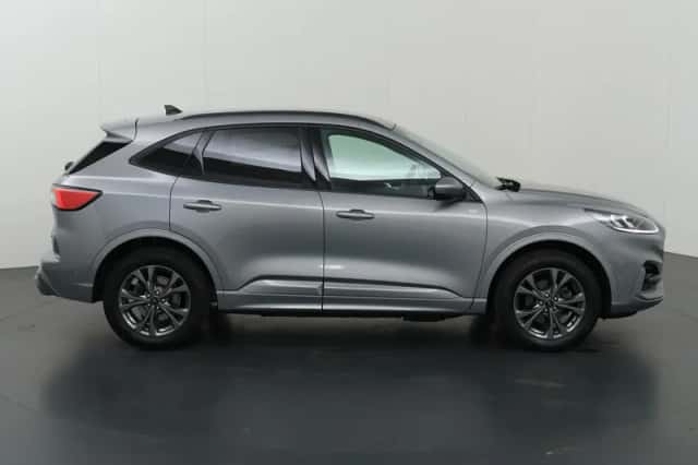 Ford Kuga (2023) thumbnail 6