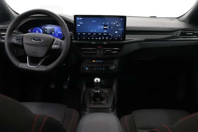 Ford Focus (2023) thumbnail 8