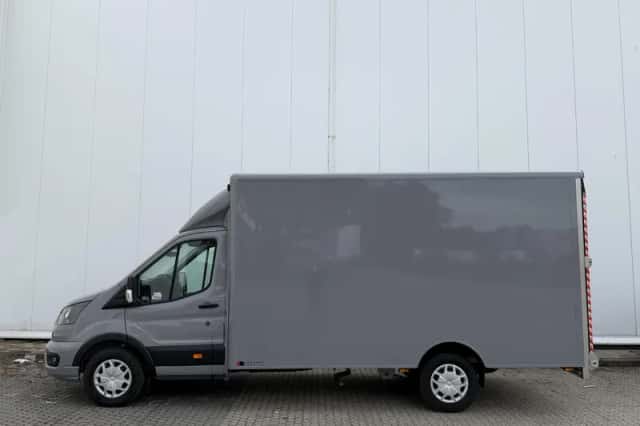 Ford Transit (2024) thumbnail 3