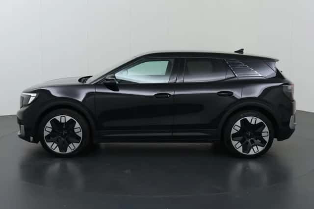 Ford Explorer (2025) thumbnail 5
