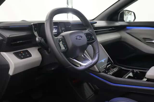 Ford Explorer (2025) thumbnail 7