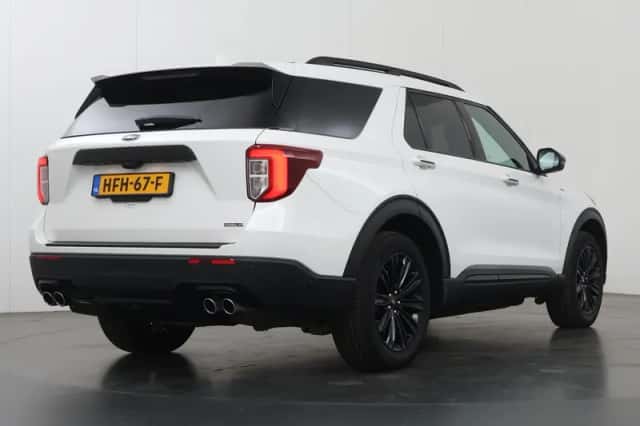 Ford Explorer (2024) thumbnail 2
