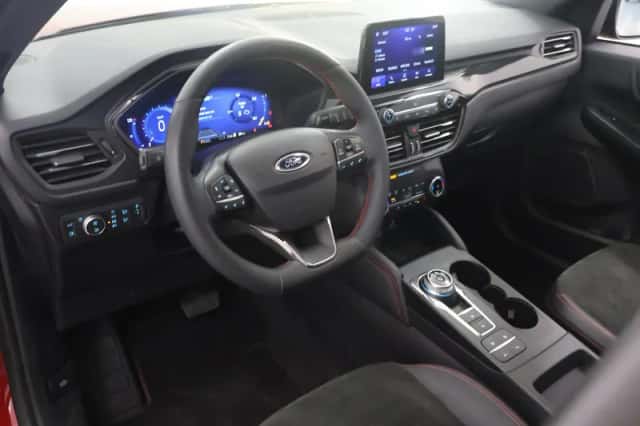 Ford Kuga (2023) thumbnail 7