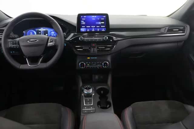 Ford Kuga (2023) thumbnail 8