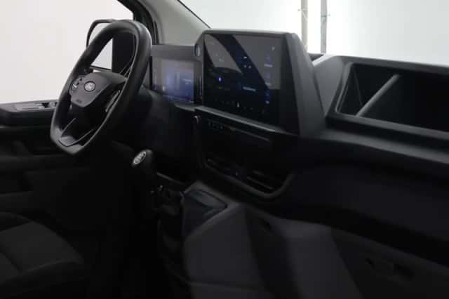 Ford Transit Custom (2024) thumbnail 9
