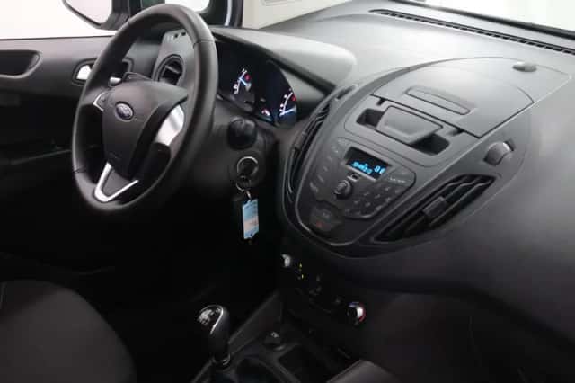 Ford Transit Courier (2022) thumbnail 9