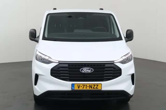 Ford Transit Custom (2024) thumbnail 3