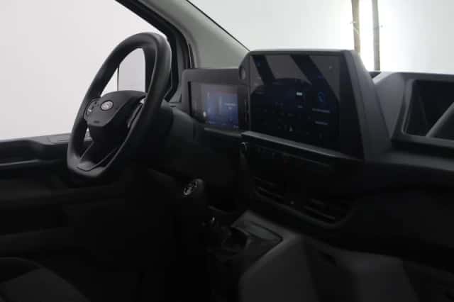 Ford Transit Custom (2024) thumbnail 9