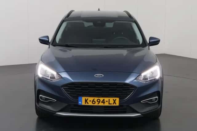 Ford Focus (2019) thumbnail 3