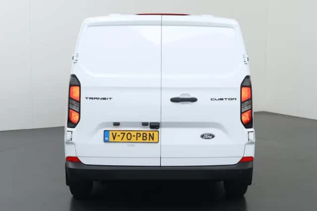 Ford Transit Custom (2024) thumbnail 4