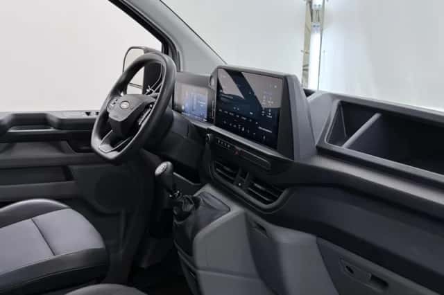 Ford Transit Custom (2024) thumbnail 9