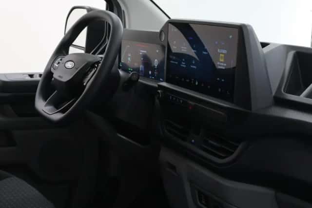 Ford E-Transit Custom (2025) thumbnail 9