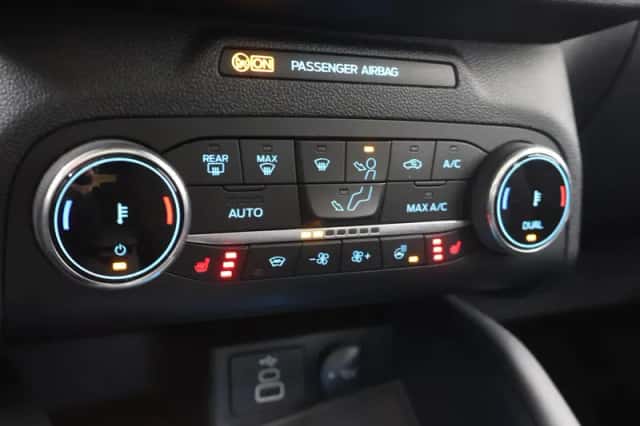 Ford Kuga (2022) thumbnail 25