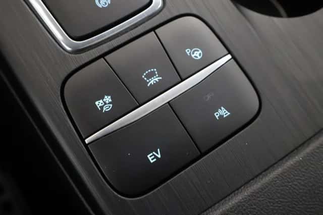 Ford Kuga (2022) thumbnail 28