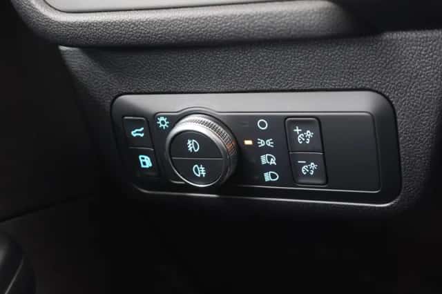 Ford Kuga (2022) thumbnail 36