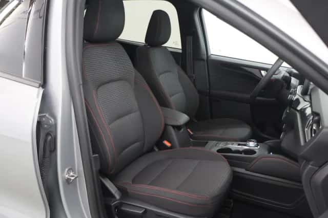 Ford Kuga (2022) thumbnail 10