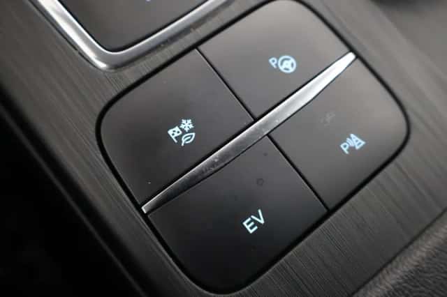 Ford Kuga (2020) thumbnail 26
