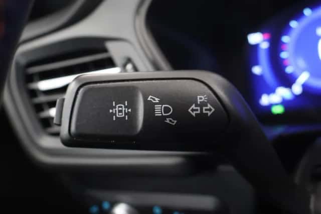 Ford Kuga (2020) thumbnail 33