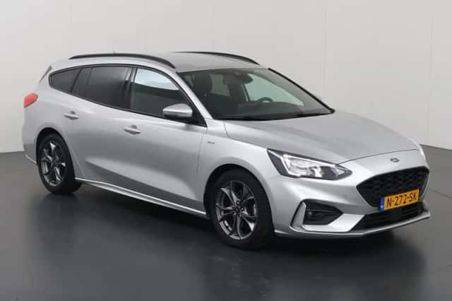 Ford Focus (2022) thumbnail 23