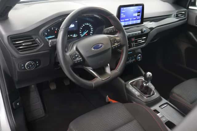 Ford Focus (2022) thumbnail 7