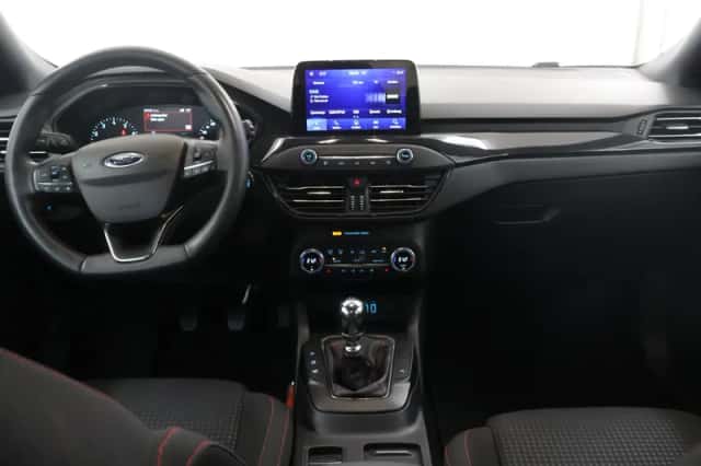 Ford Focus (2022) thumbnail 8