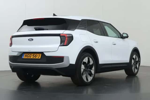 Ford Explorer (2025) thumbnail 2