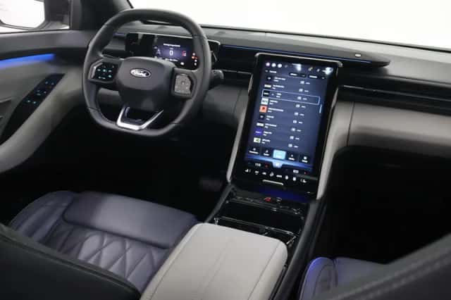 Ford Explorer (2025) thumbnail 9
