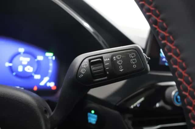 Ford Kuga (2024) thumbnail 33