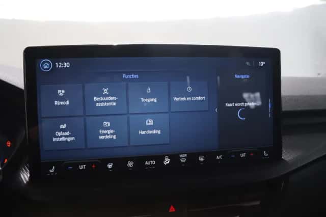 Ford Kuga (2025) thumbnail 16