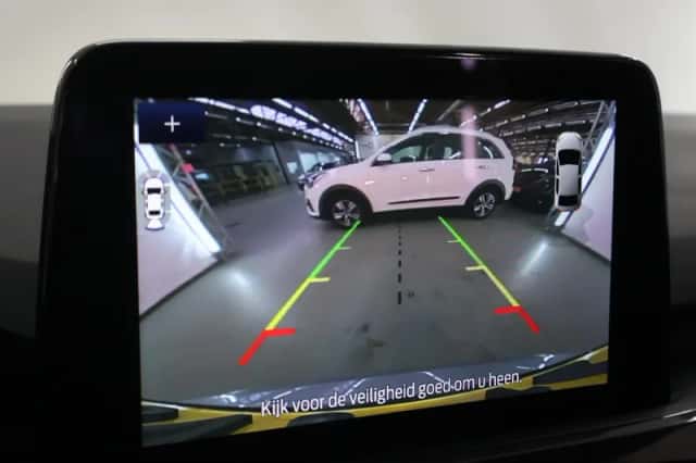 Ford Kuga (2022) thumbnail 21