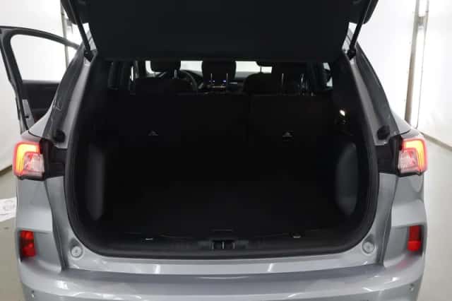 Ford Kuga (2022) thumbnail 37