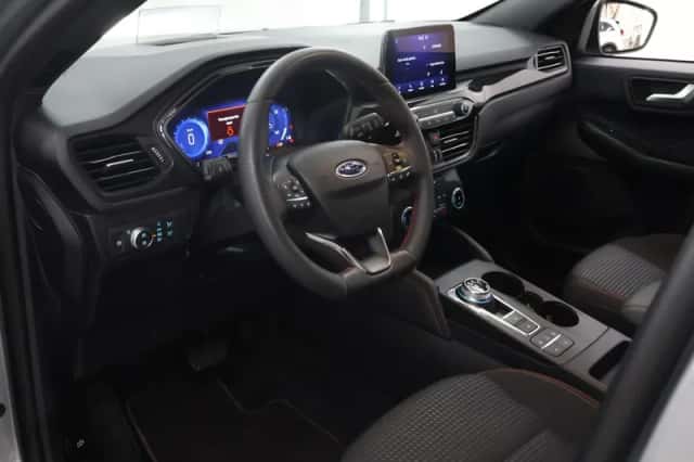 Ford Kuga (2022) thumbnail 7