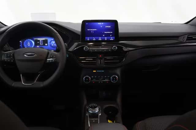 Ford Kuga (2022) thumbnail 8