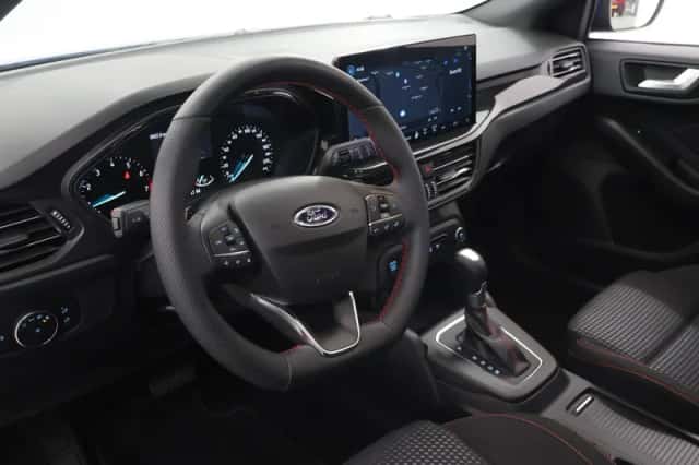 Ford Focus (2023) thumbnail 7