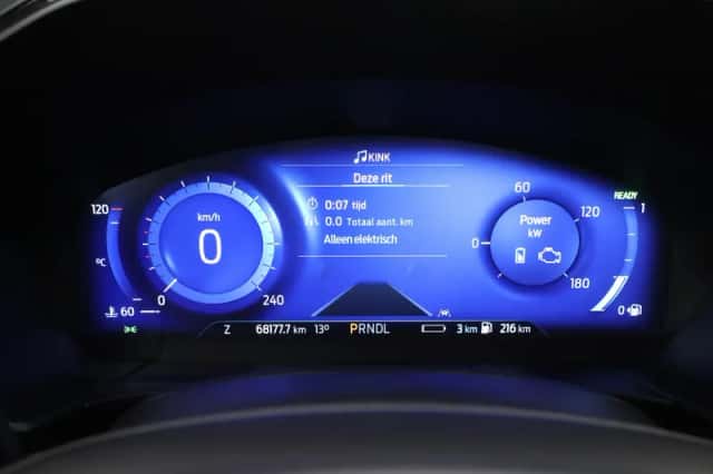 Ford Kuga (2022) thumbnail 12