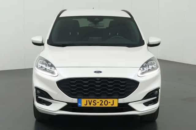 Ford Kuga (2022) thumbnail 3