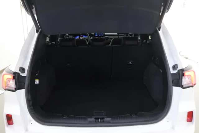 Ford Kuga (2022) thumbnail 39