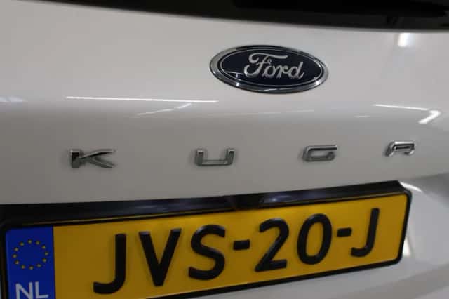 Ford Kuga (2022) thumbnail 43