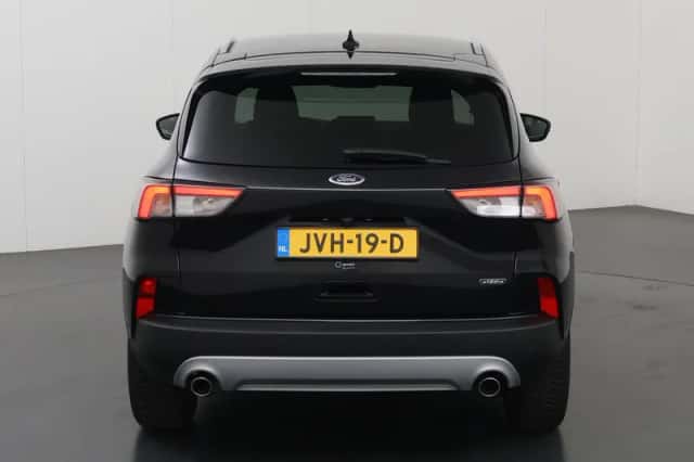 Ford Kuga (2022) thumbnail 4