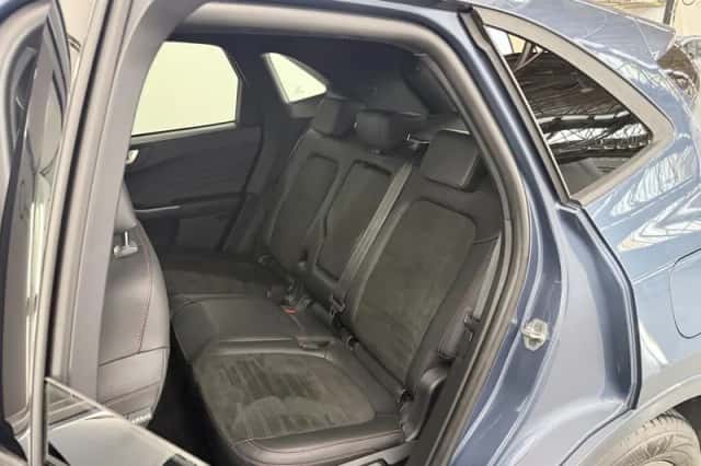 Ford Kuga (2023) thumbnail 11