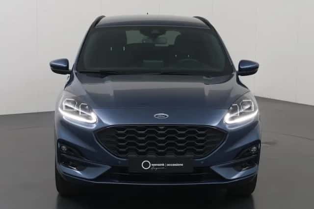 Ford Kuga (2023) thumbnail 3