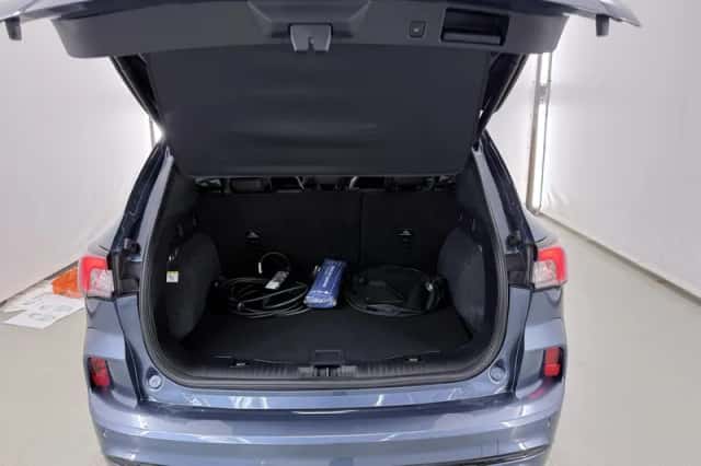 Ford Kuga (2023) thumbnail 39