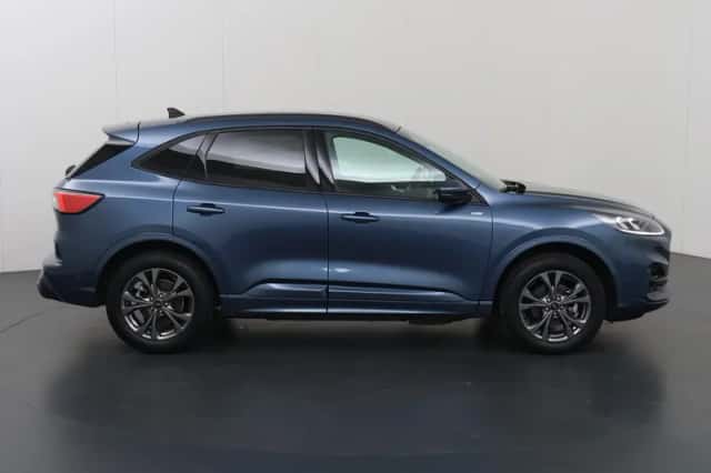 Ford Kuga (2023) thumbnail 6