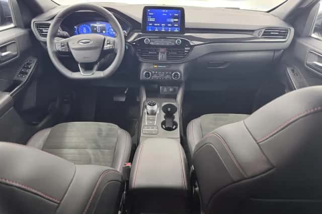 Ford Kuga (2023) thumbnail 8
