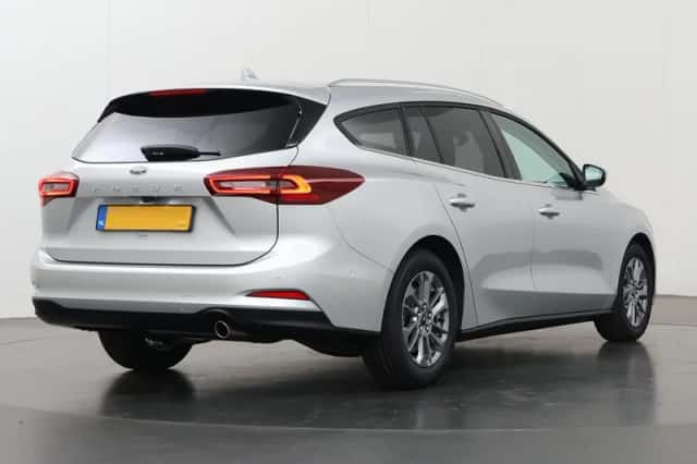 Ford Focus (2025) thumbnail 2