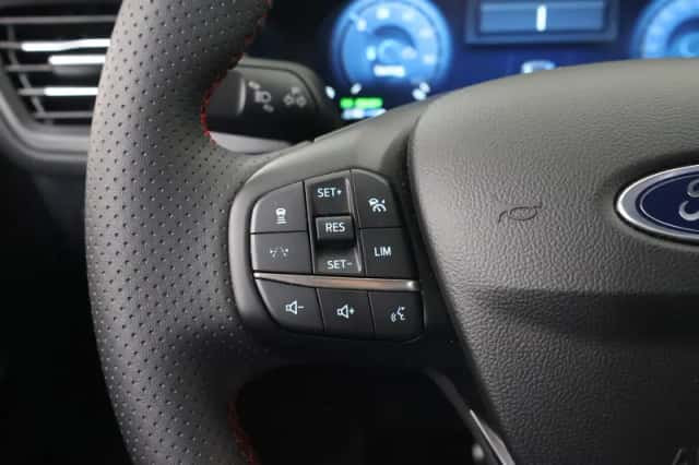 Ford Kuga (2025) thumbnail 37