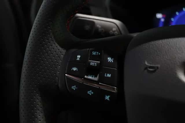 Ford Kuga (2024) thumbnail 17